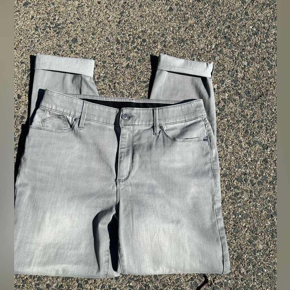 Chico’s girlfriend jeans. Size 1.5 (10)